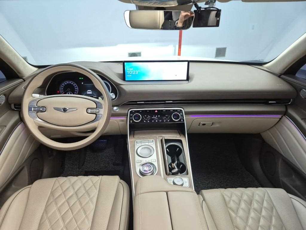 Genesis GV80 - Vista 7