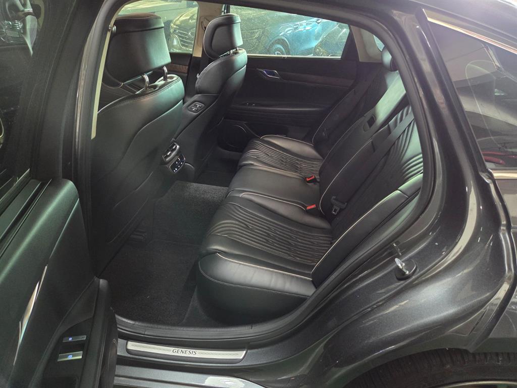 Genesis G80 - Vista 7