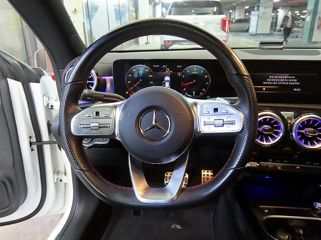 Mercedes Benz CLA Class - Vista 8