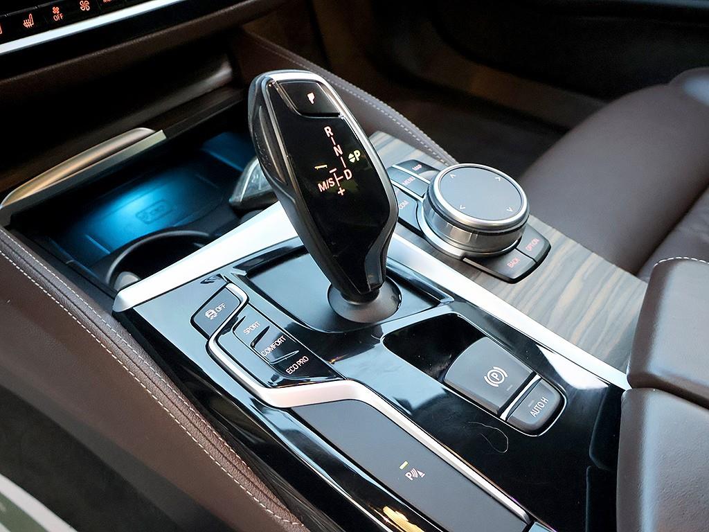 BMW 5 Series 2018 Negro - Importación desde Corea - HF Imports Iquique - Foto 7