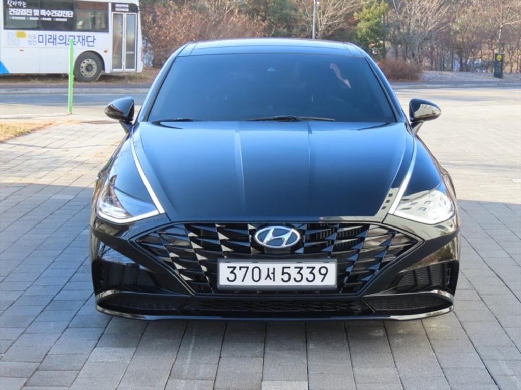 HYUNDAI Sonata 2022 Negro - Importación desde Corea - HF Imports Iquique - Foto 1