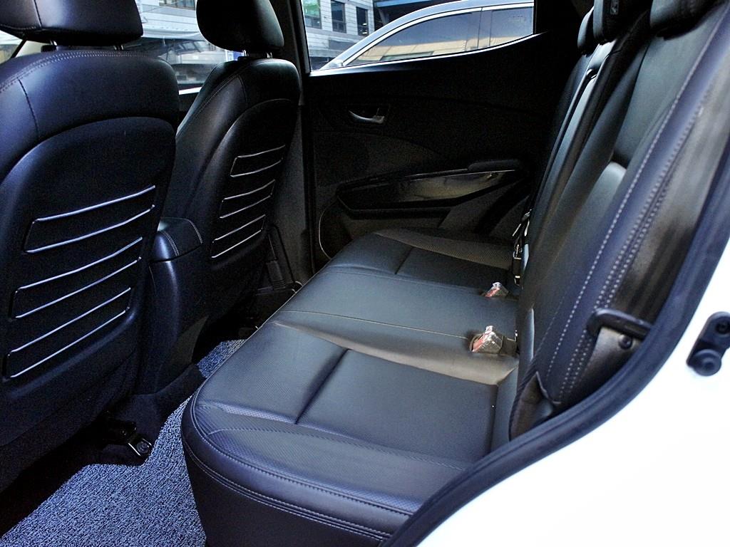 Ssangyong Tivoli - Vista 11