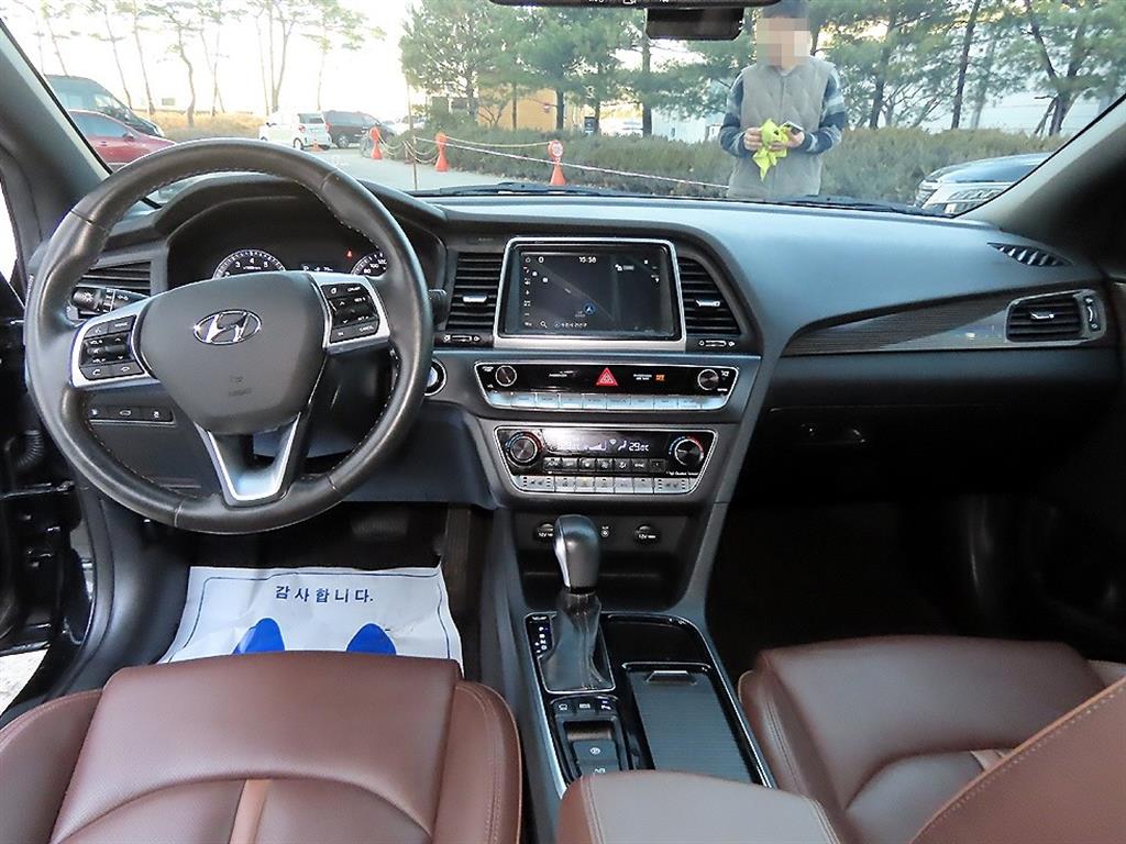 HYUNDAI Sonata - Vista 7