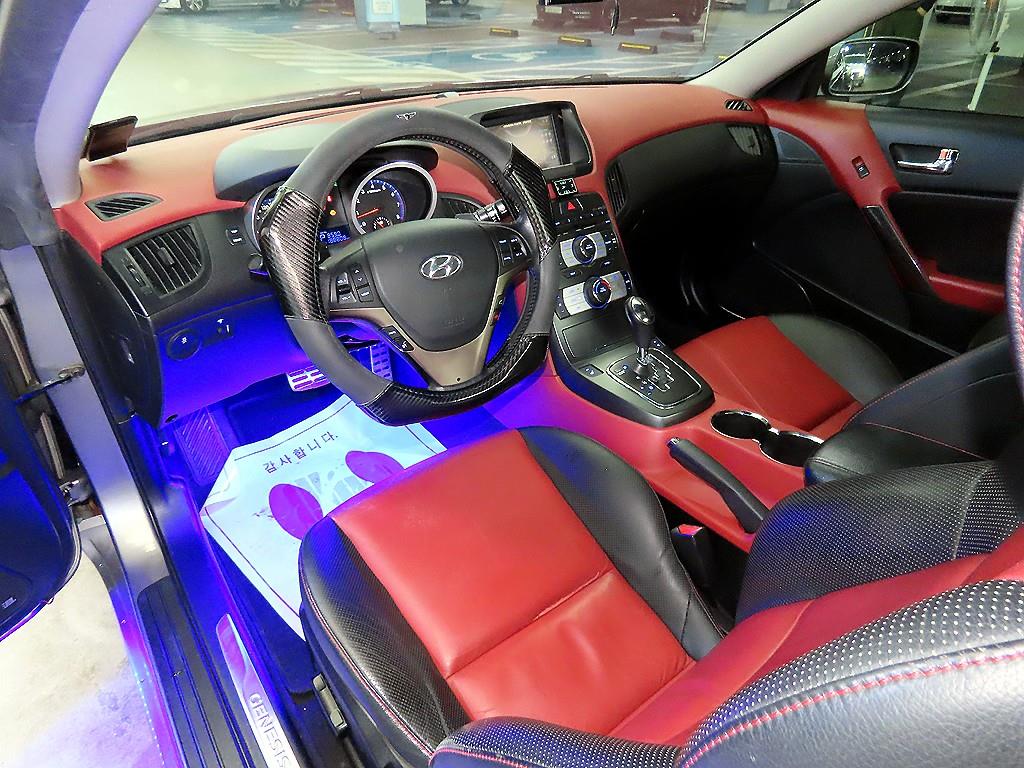 HYUNDAI Genesis - Vista 10