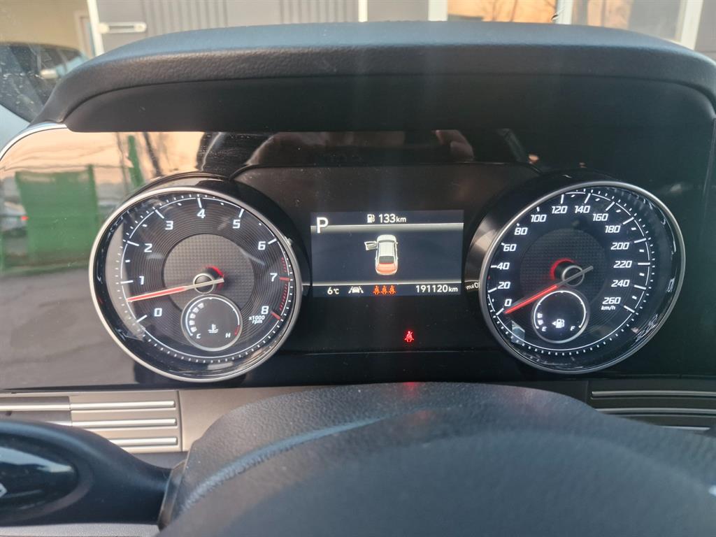 HYUNDAI Grandeur - Vista 5