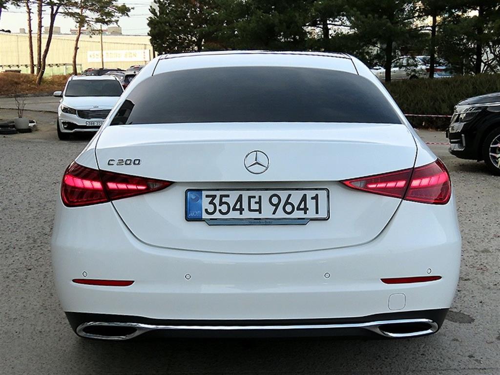 Mercedes Benz C Class - Vista 4
