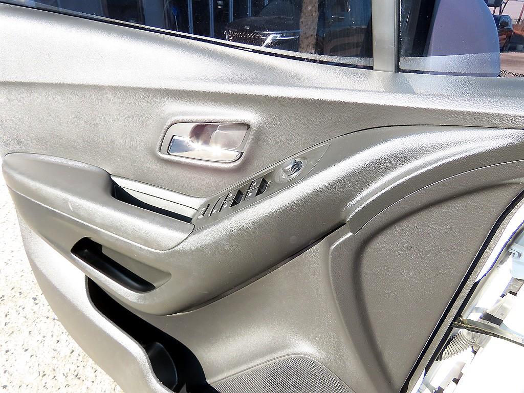 Chevrolet Trax - Vista 11