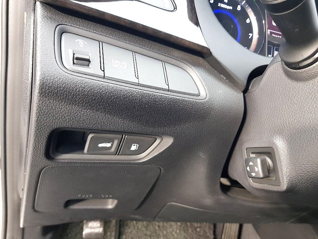 HYUNDAI Grandeur - Vista 11