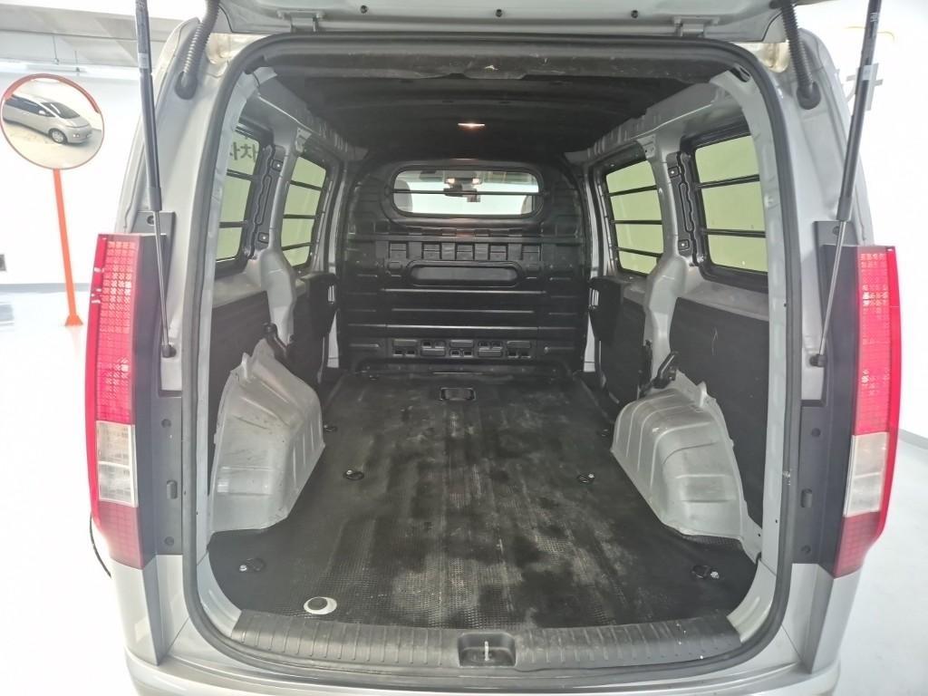 HYUNDAI Staria 2022 Gris - Importación desde Corea - HF Imports Iquique - Foto 15