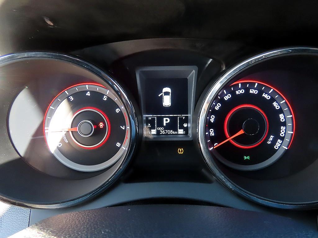 Ssangyong Tivoli - Vista 9