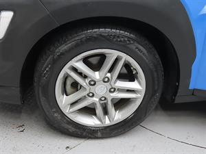 HYUNDAI Kona - Vista 10