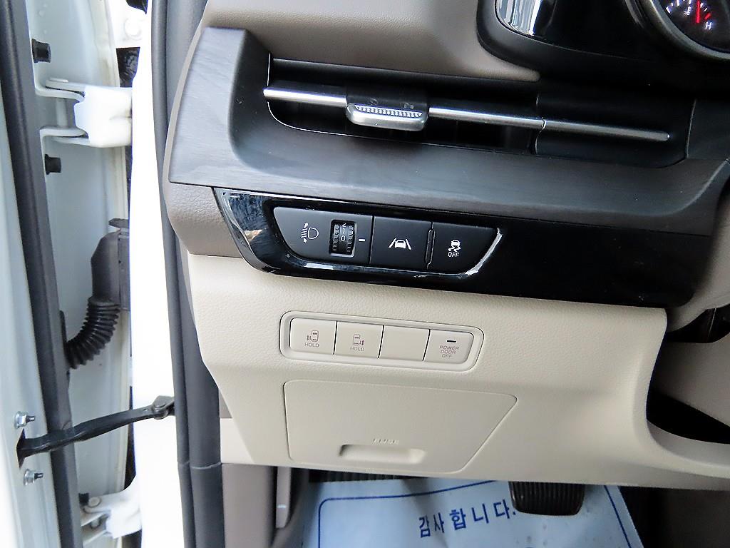 KIA Carnival 2021 the color of pearl - Importación desde Corea - HF Imports Iquique - Foto 13