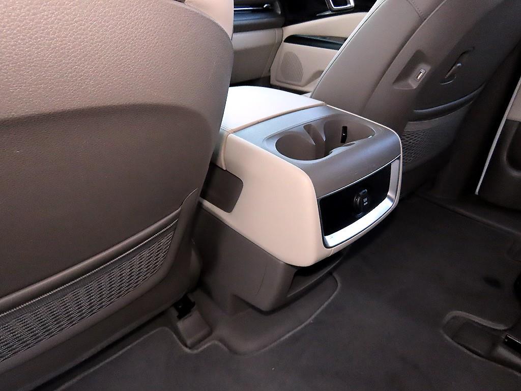 KIA Carnival 2021 the color of pearl - Importación desde Corea - HF Imports Iquique - Foto 17