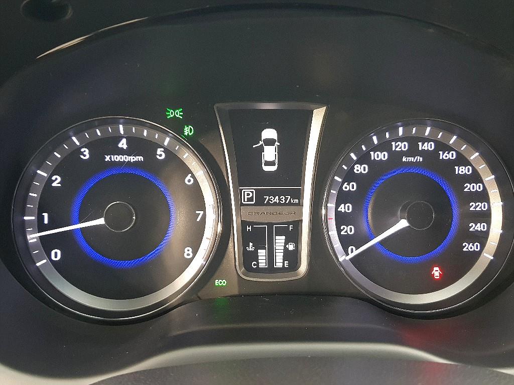 HYUNDAI Grandeur - Vista 7