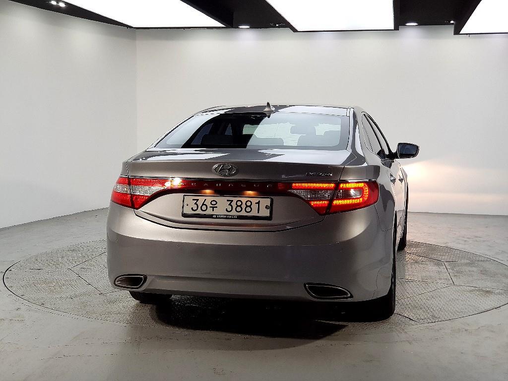 HYUNDAI Grandeur - Vista 4