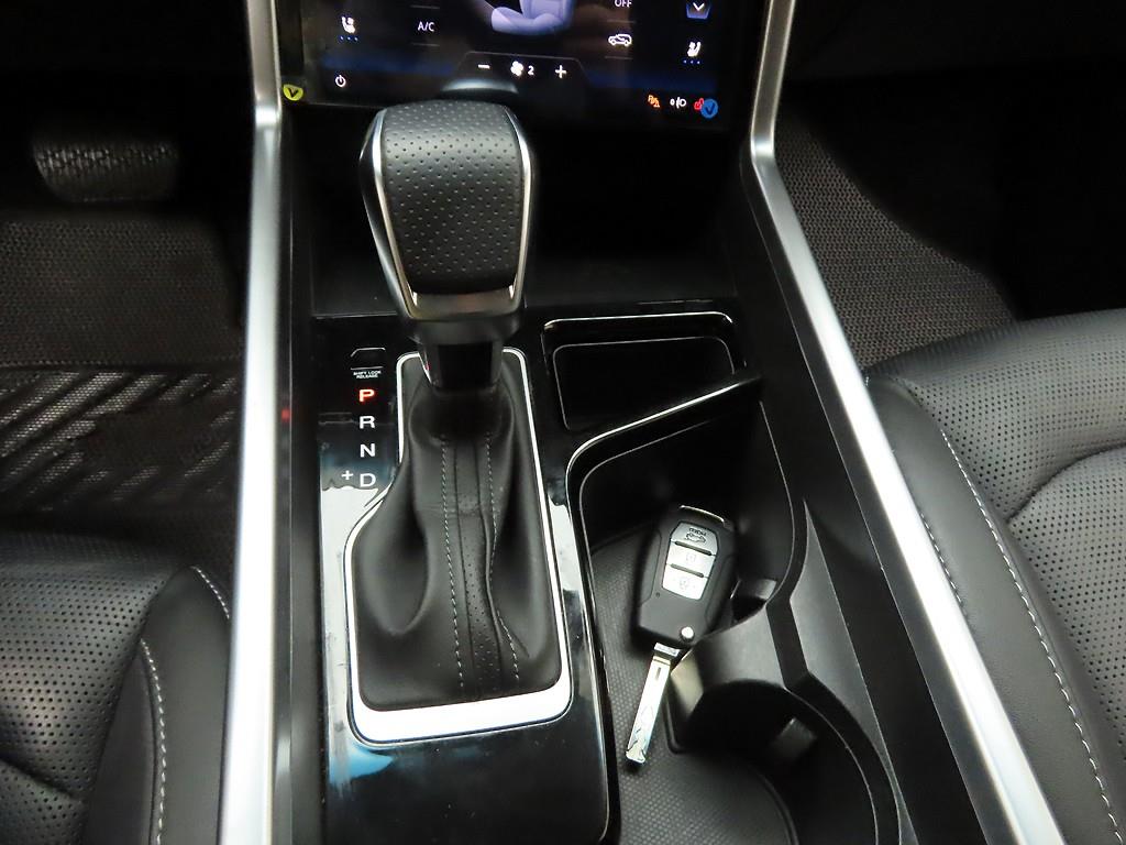 Ssangyong Torres - Vista 11