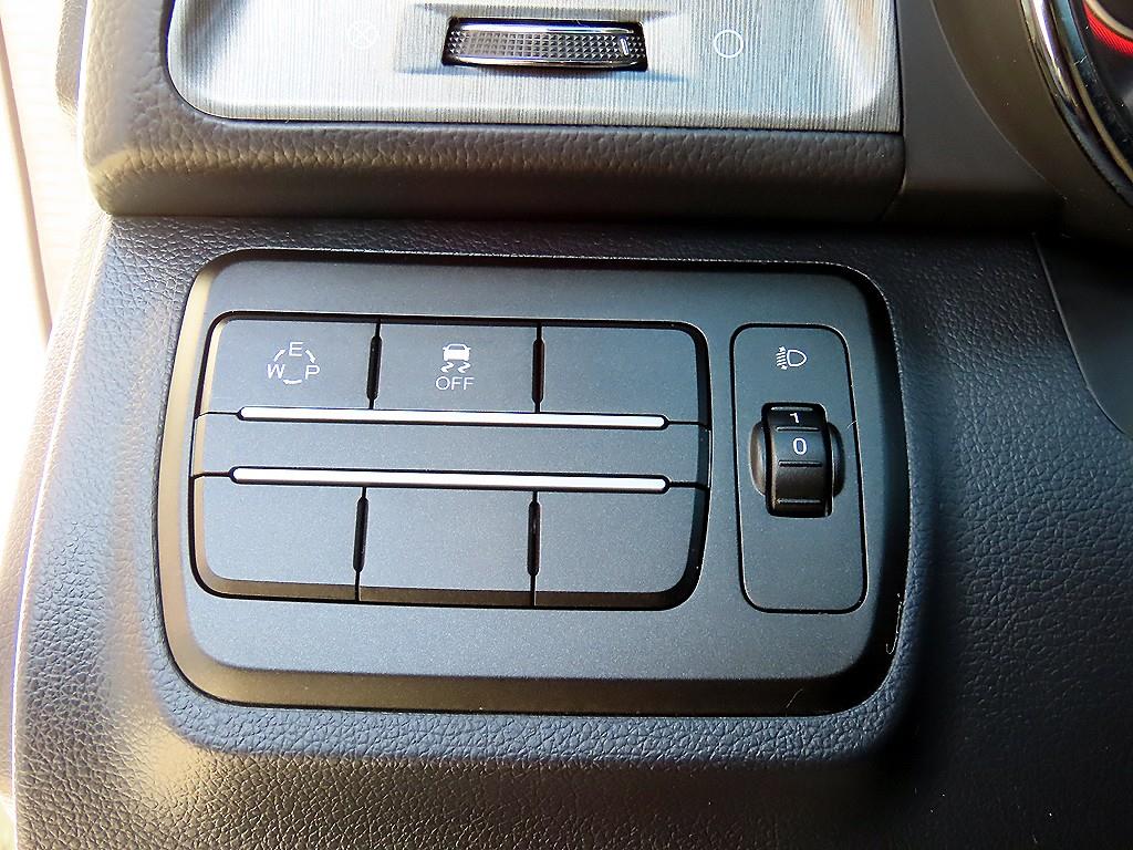 Ssangyong Tivoli - Vista 12