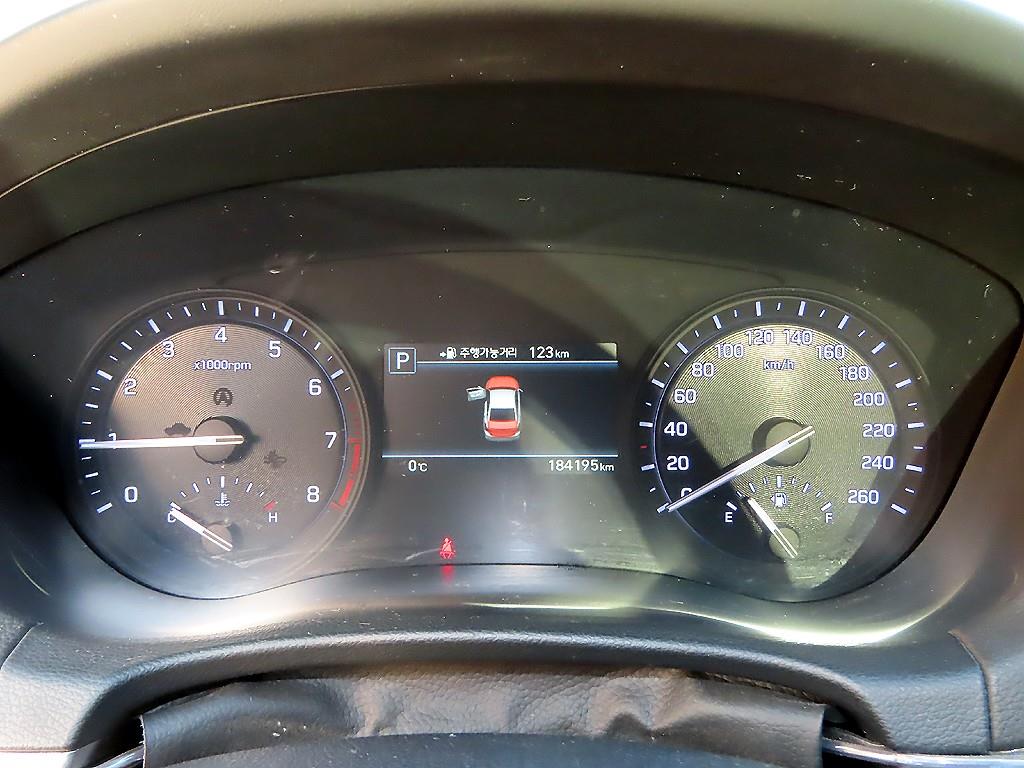 Genesis G80 - Vista 9