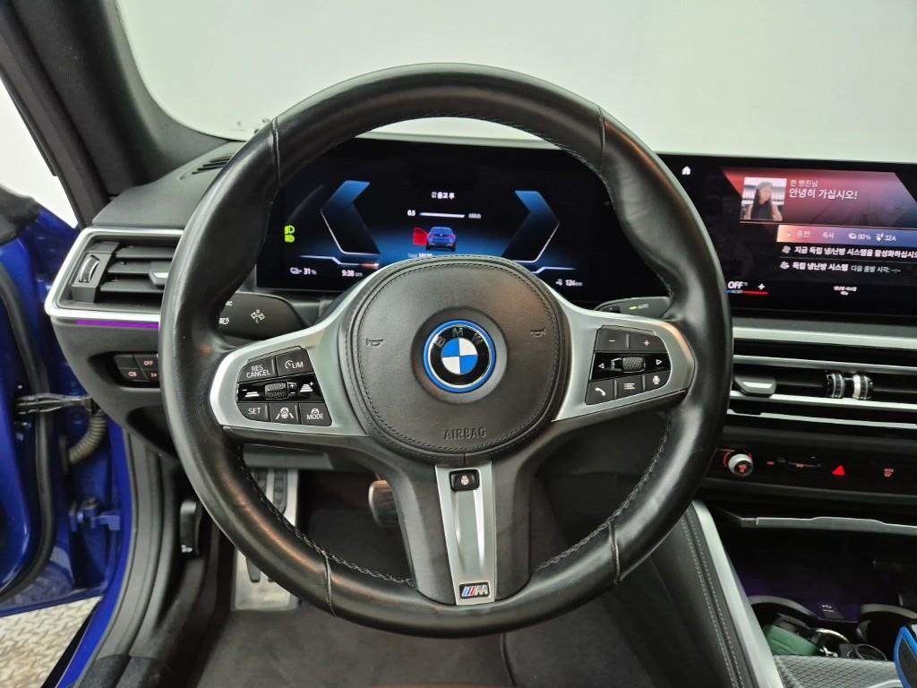 BMW i4 - Vista 9