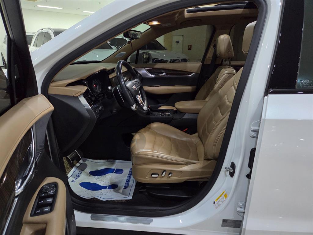 Cadillac XT6 - Vista 6