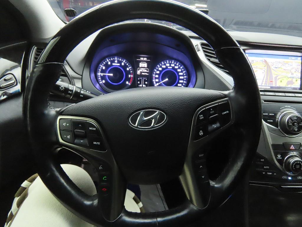 HYUNDAI Grandeur - Vista 8