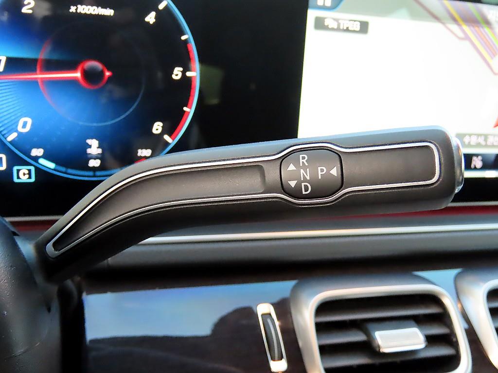 Mercedes Benz GLE Class - Vista 11