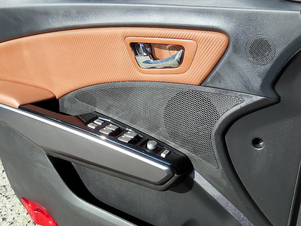 Ssangyong Tivoli - Vista 11