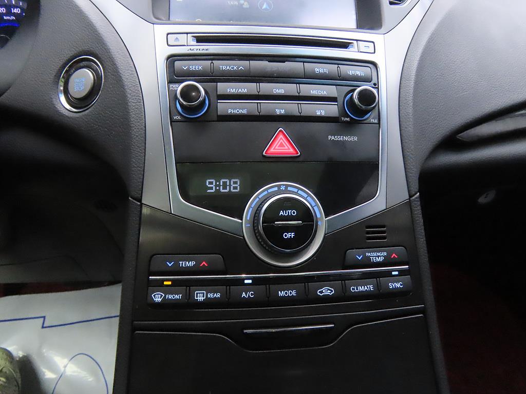 HYUNDAI Grandeur - Vista 12