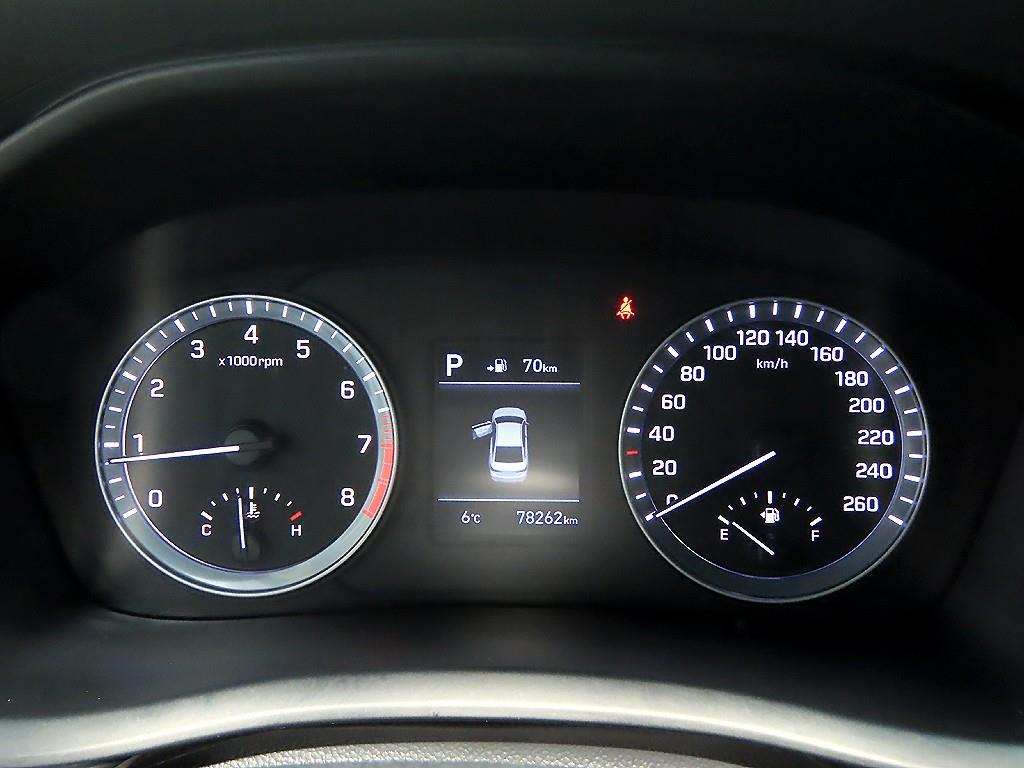 HYUNDAI Sonata - Vista 9