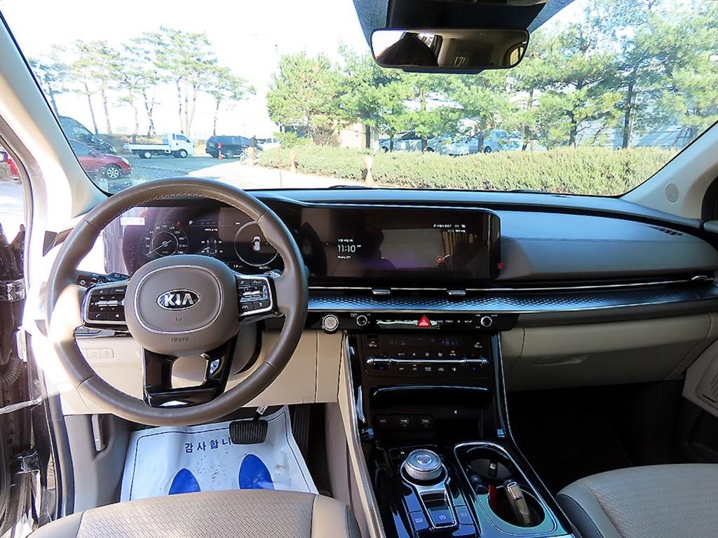 KIA Carnival - Vista 9