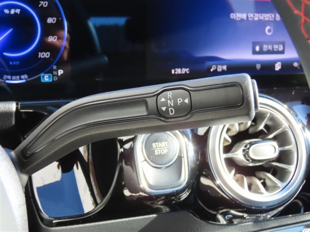 Mercedes Benz EQA - Vista 11