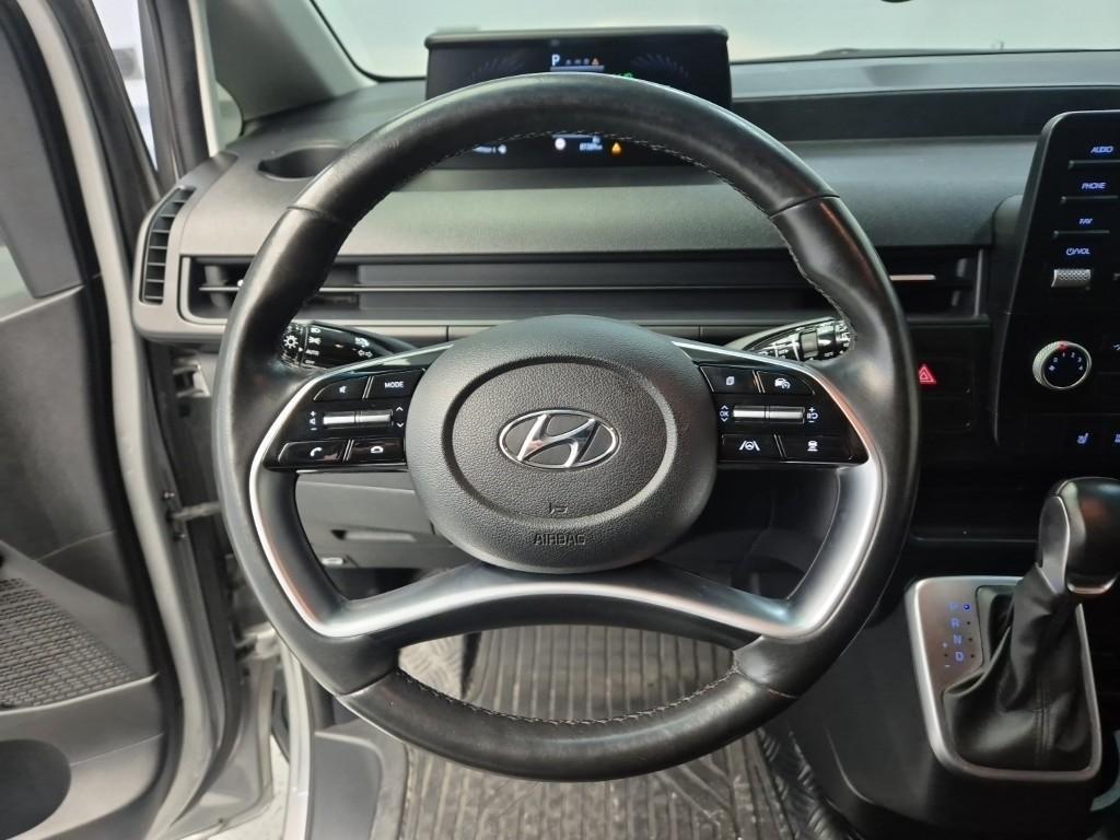 HYUNDAI Staria - Vista 8