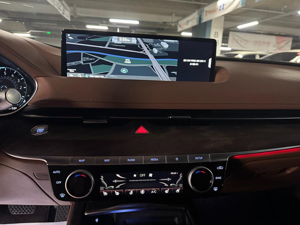Genesis G80 - Vista 11