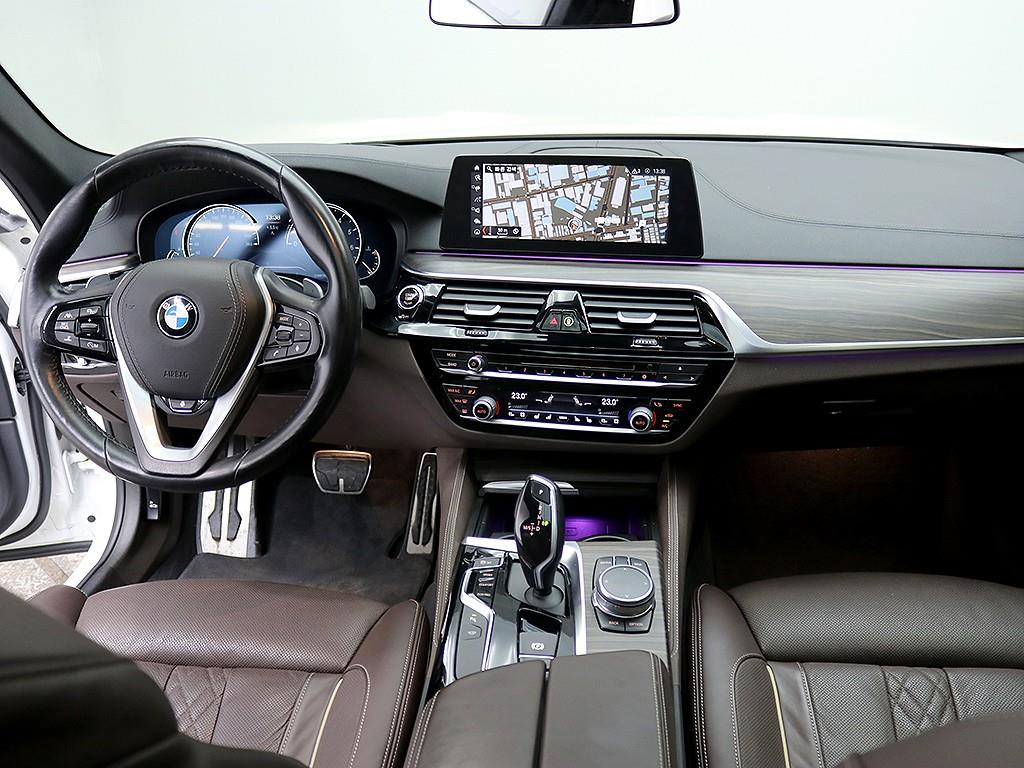 BMW 5 Series - Vista 9