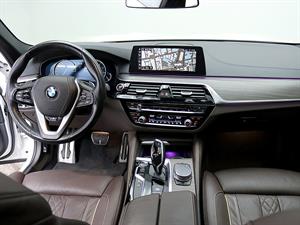 BMW 5 Series - Vista 10