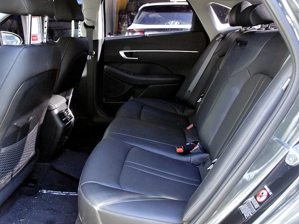 HYUNDAI Sonata - Vista 11