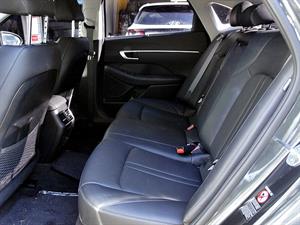 HYUNDAI Sonata - Vista 12