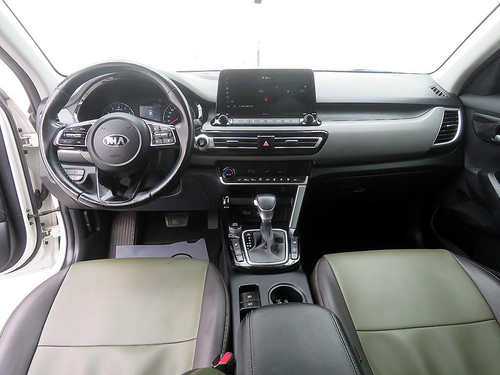 KIA Seltos - Vista 10