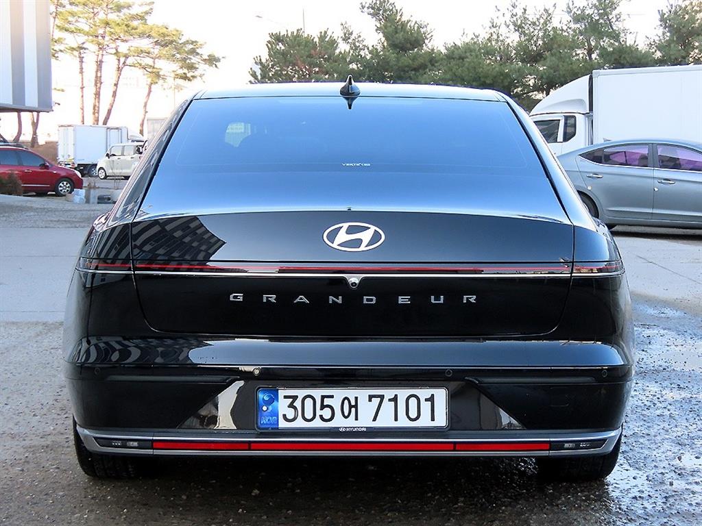 HYUNDAI Grandeur - Vista 4