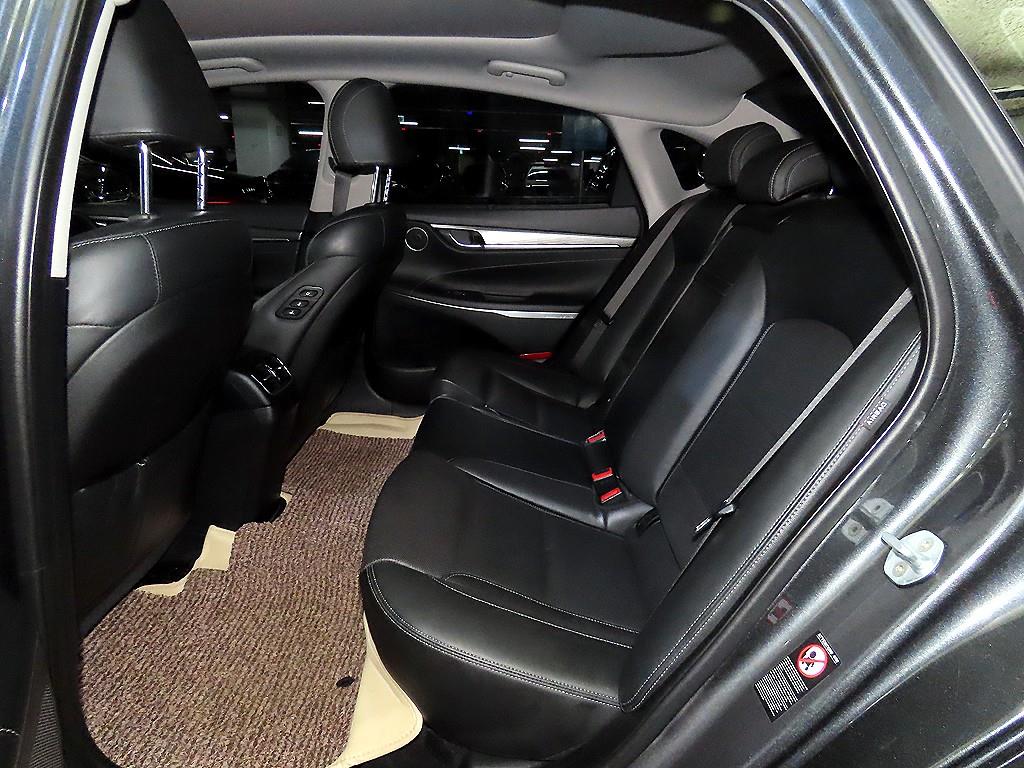 HYUNDAI Grandeur - Vista 7