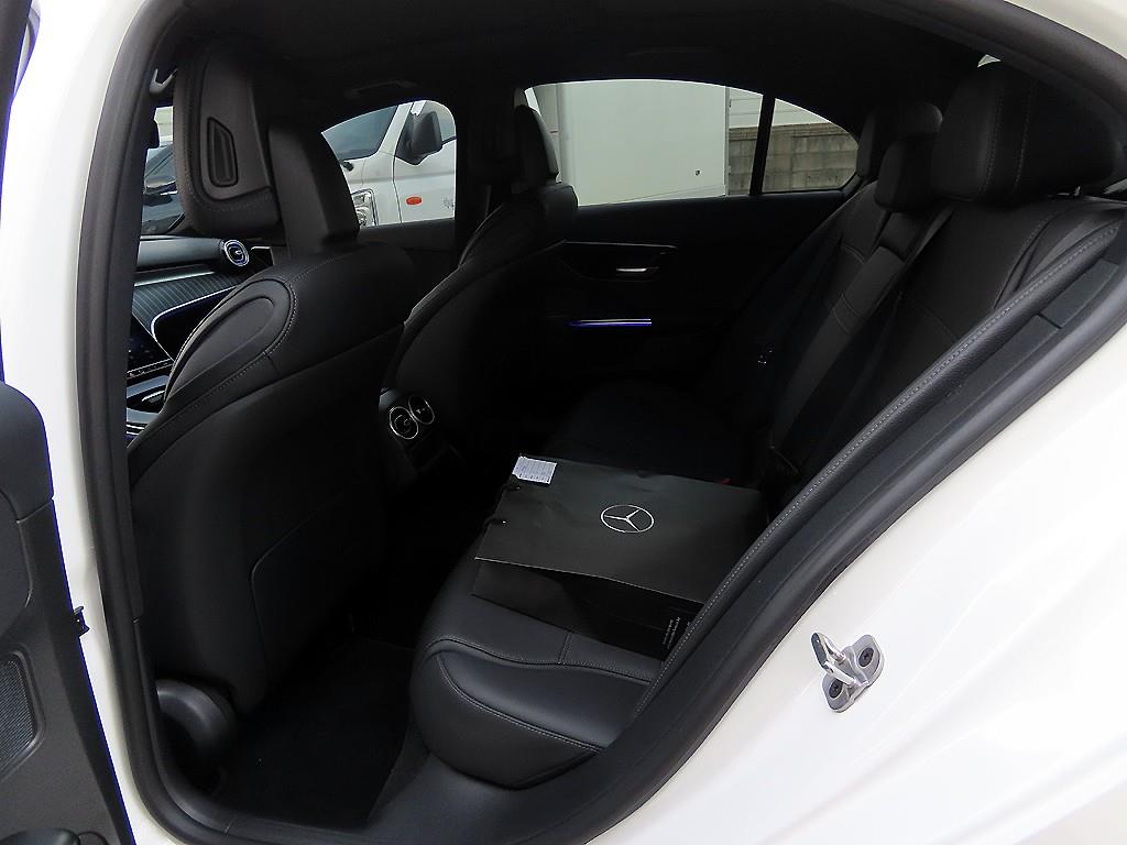 Mercedes Benz C Class - Vista 6