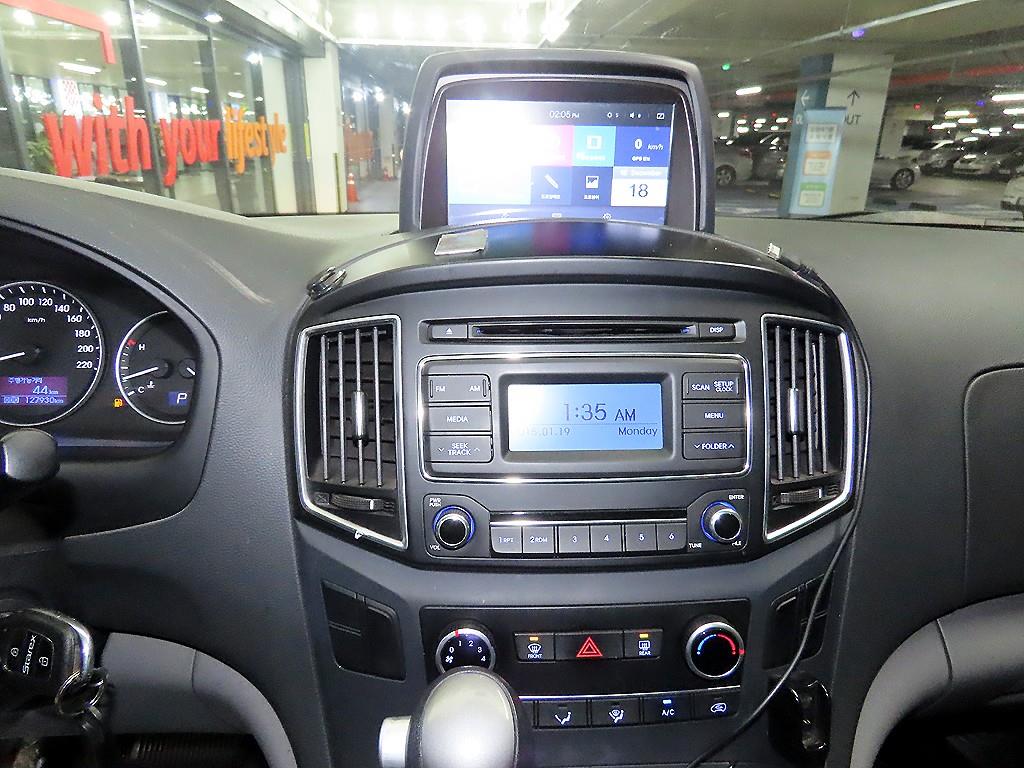 HYUNDAI Starex - Vista 11