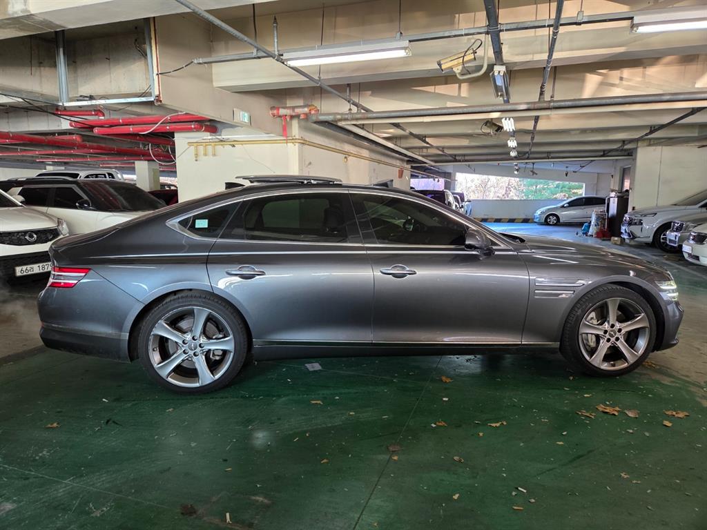 Genesis G80 - Vista 5