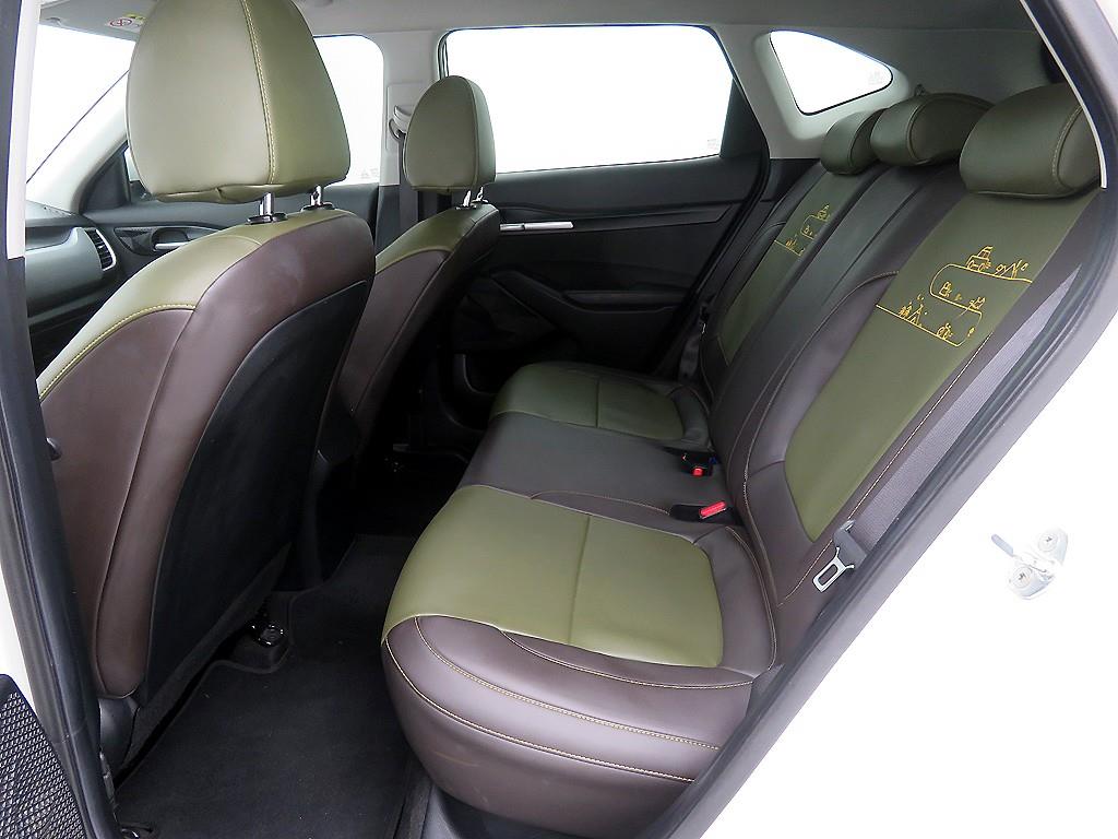 KIA Seltos - Vista 9