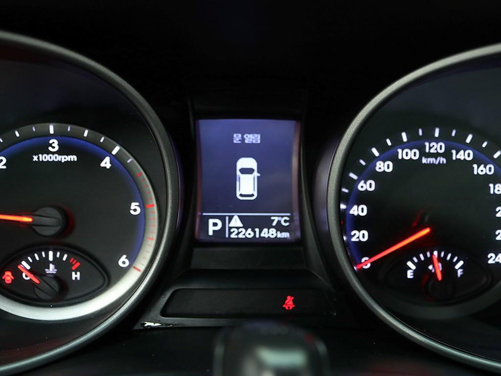 HYUNDAI Maxcruz - Vista 11