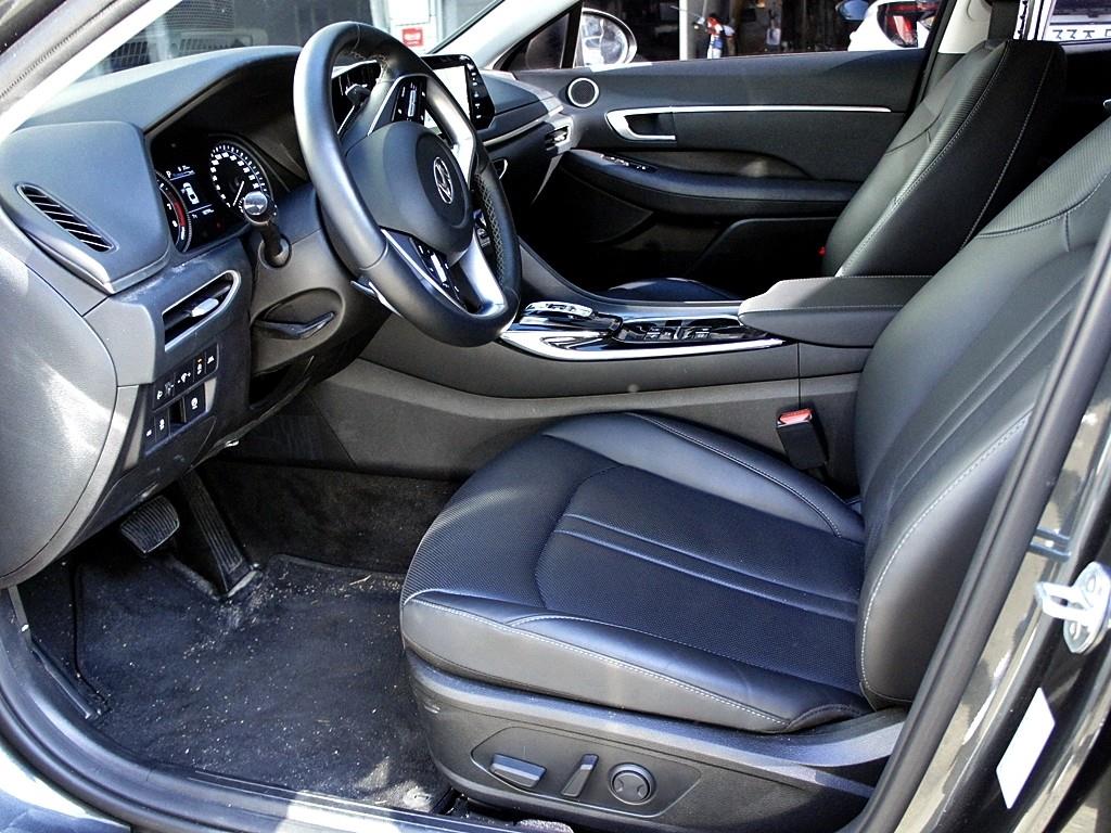 HYUNDAI Sonata - Vista 9