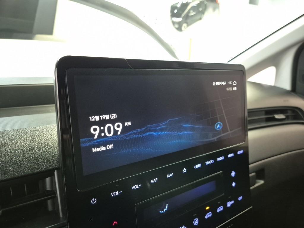 HYUNDAI Staria 2023 Negro - Importación desde Corea - HF Imports Iquique - Foto 13