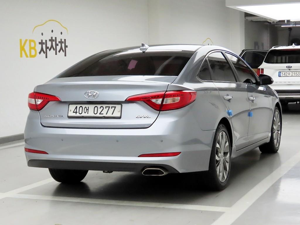 HYUNDAI Sonata - Vista 4