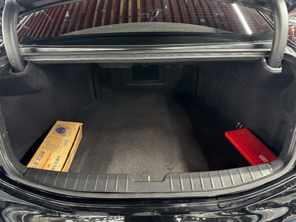 HYUNDAI Grandeur 2011 Negro - Importación desde Corea - HF Imports Iquique - Foto 13