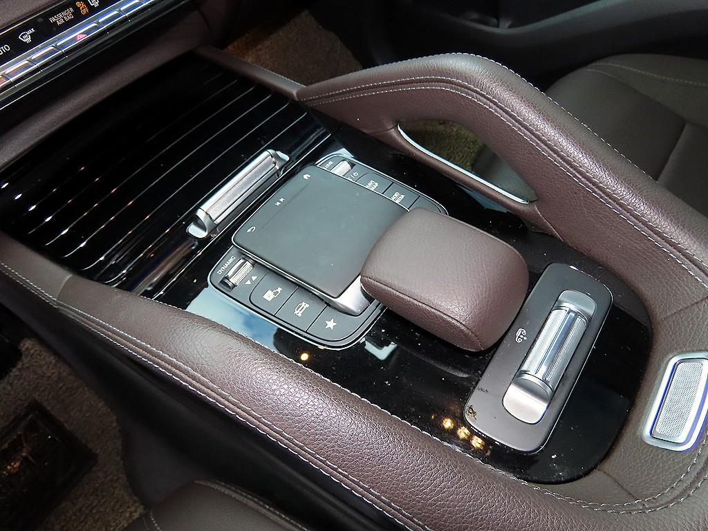 Mercedes Benz GLE Class - Vista 11